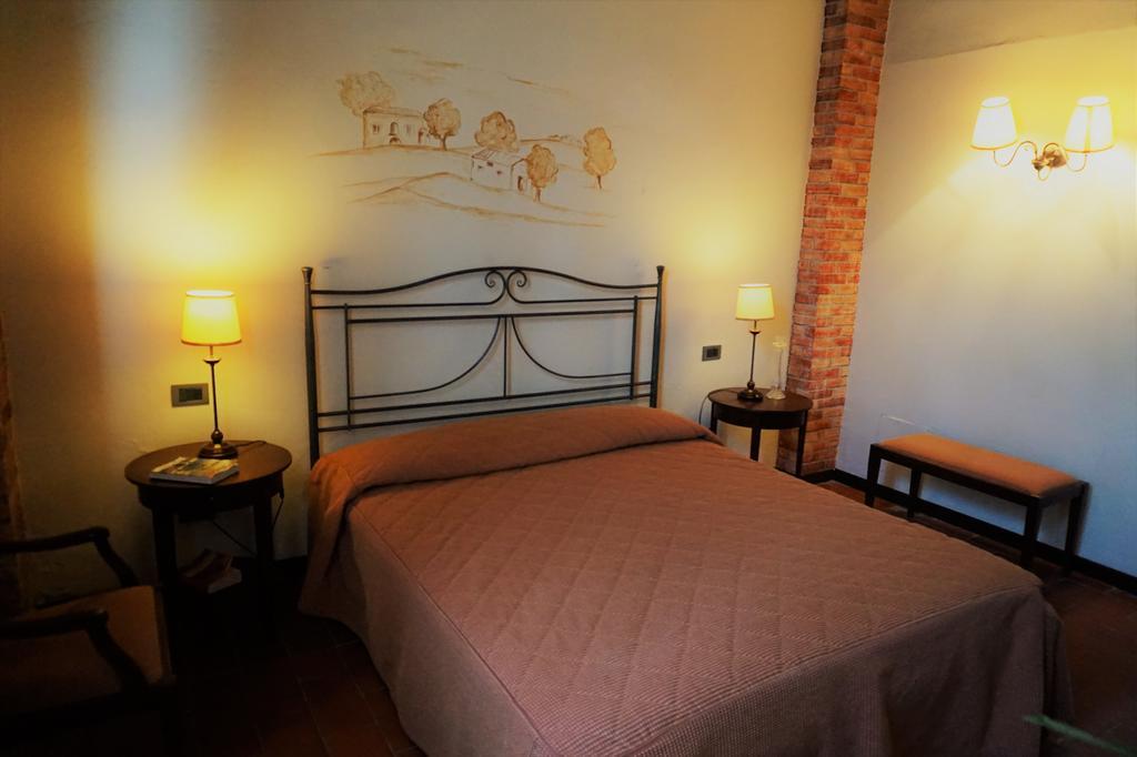 Agriturismo Antico Borgo Poggitazzi ローロ・チュッフェンナ エクステリア 写真