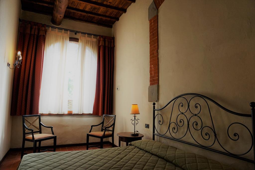 Agriturismo Antico Borgo Poggitazzi ローロ・チュッフェンナ エクステリア 写真